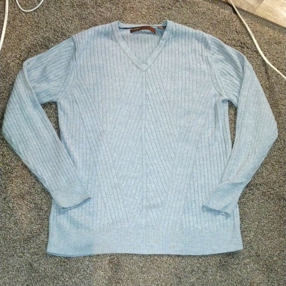 Perry Ellis sweater - Picture 1 of 1
